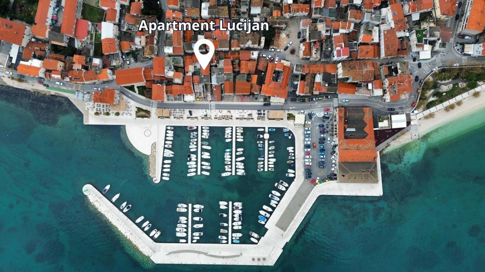 Apartman Lucijan Kaštela Eksteriør billede