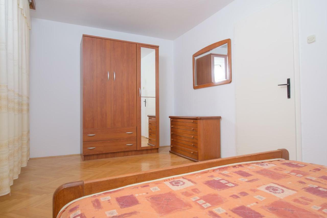 Apartman Lucijan Kaštela Eksteriør billede